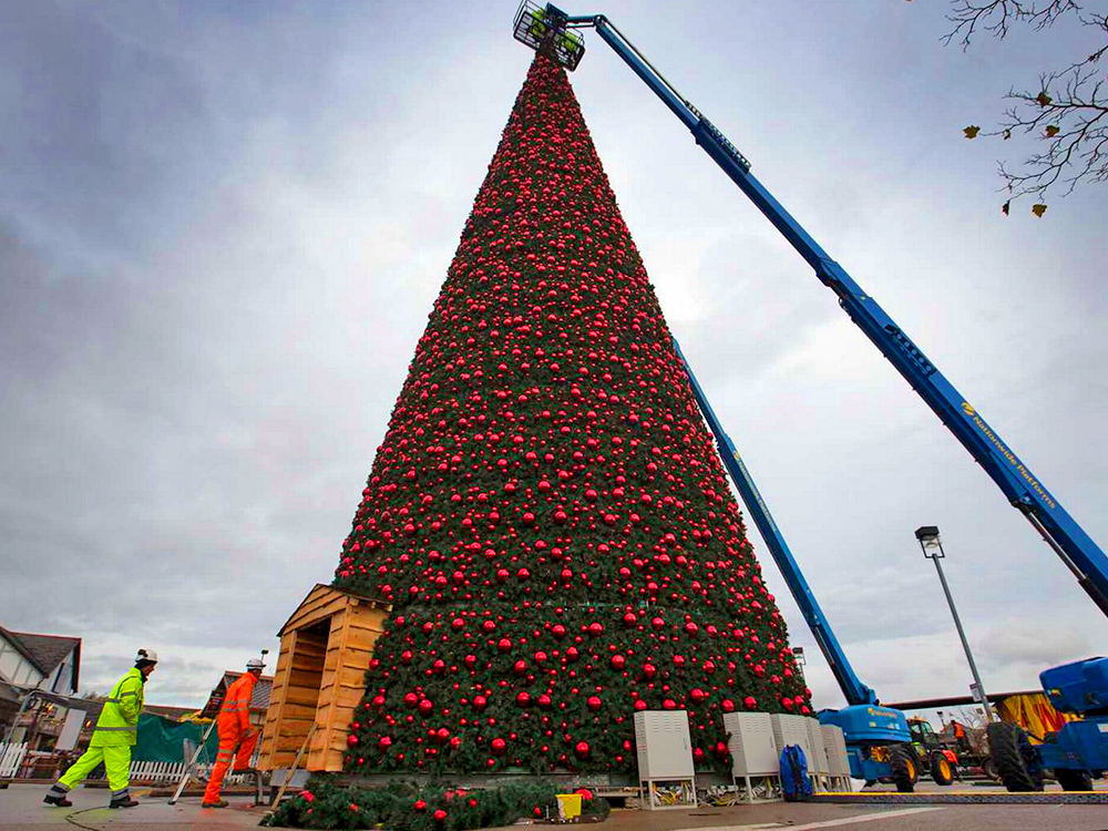 Cheshire Oaks Christmas Tree Inertia Structures